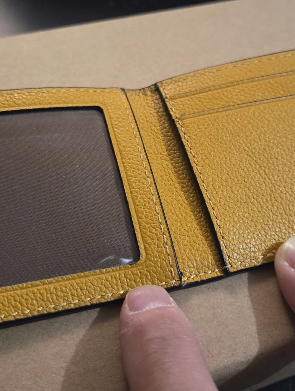 Coach Bifold Wallet Buttercup - Picture 6 of 6